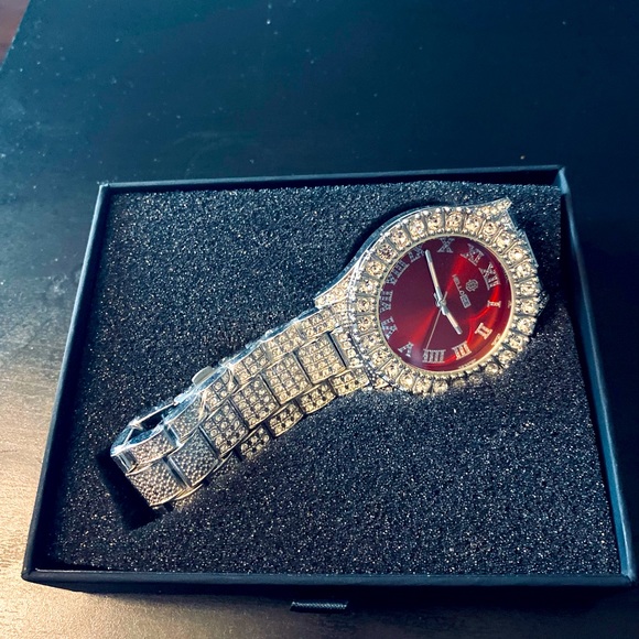 Silver Over Red Presidential Flex
